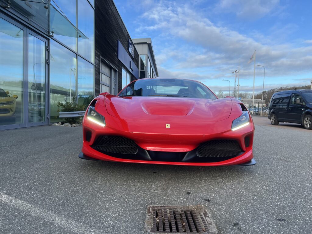 Ferrari F8 Spider - Image 3