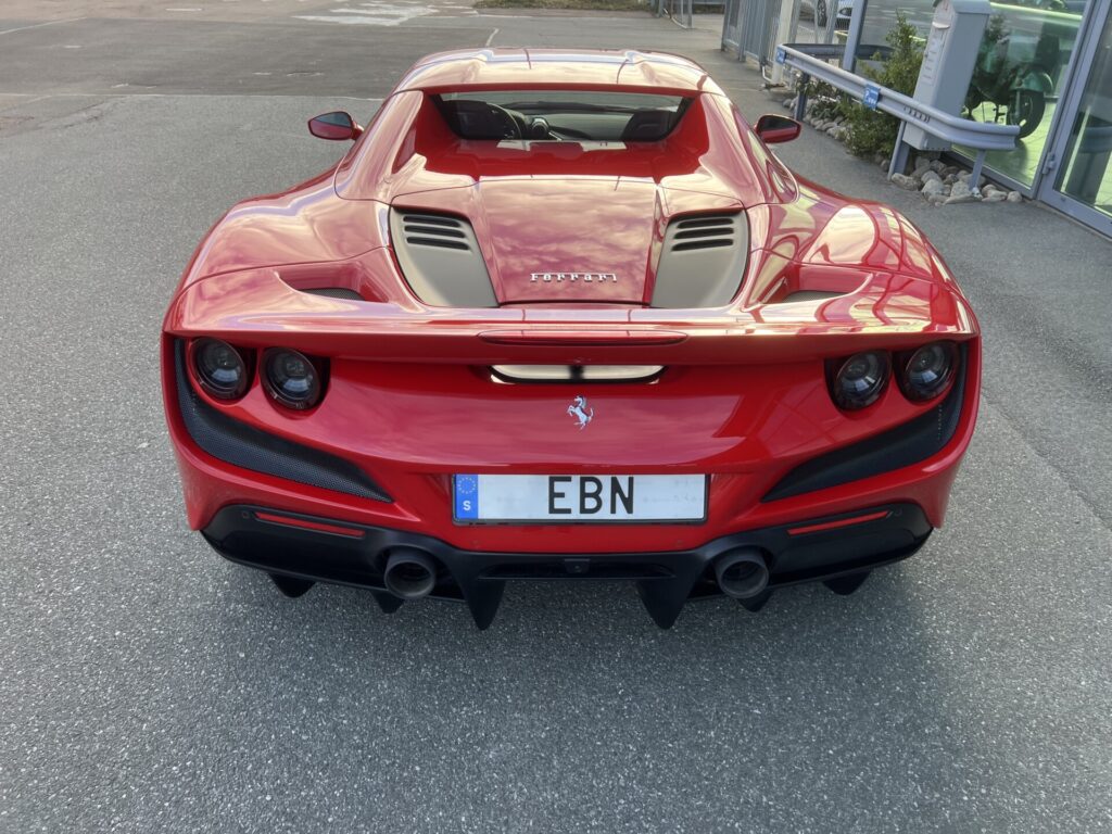 Ferrari F8 Spider - Image 6